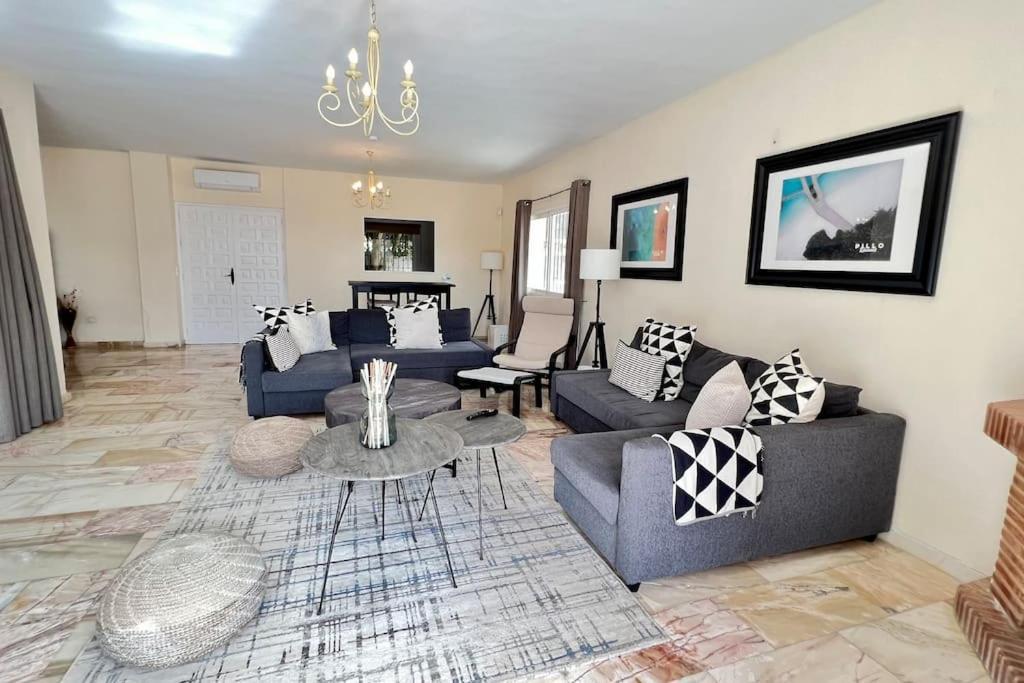מיחאס Villa Scenic With Private Pool - Sleeps 8 מראה חיצוני תמונה