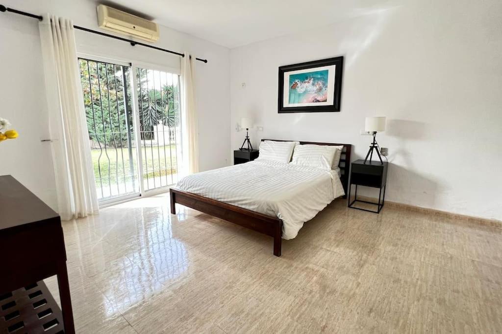 מיחאס Villa Scenic With Private Pool - Sleeps 8 מראה חיצוני תמונה