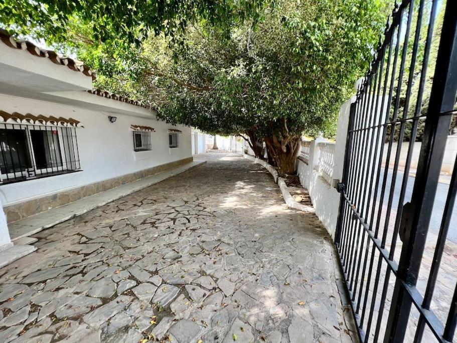 מיחאס Villa Scenic With Private Pool - Sleeps 8 מראה חיצוני תמונה